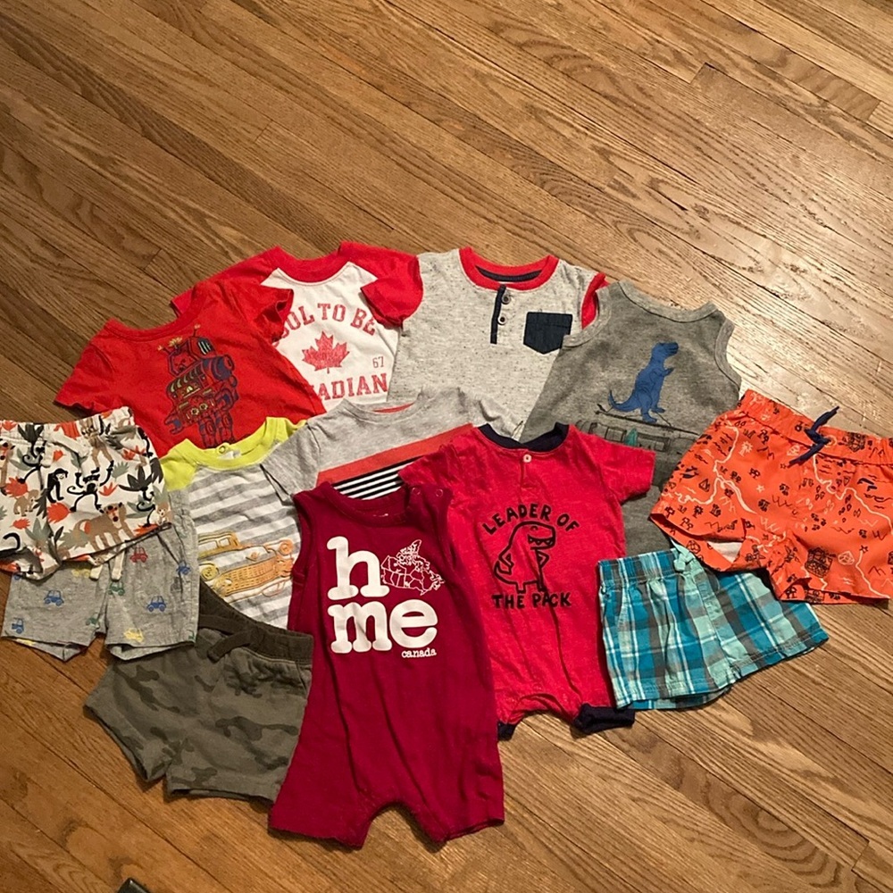 Large lot of 3-6 month summer clothes. 4 shorts, swim shorts, 3 rompers, 5 tees.